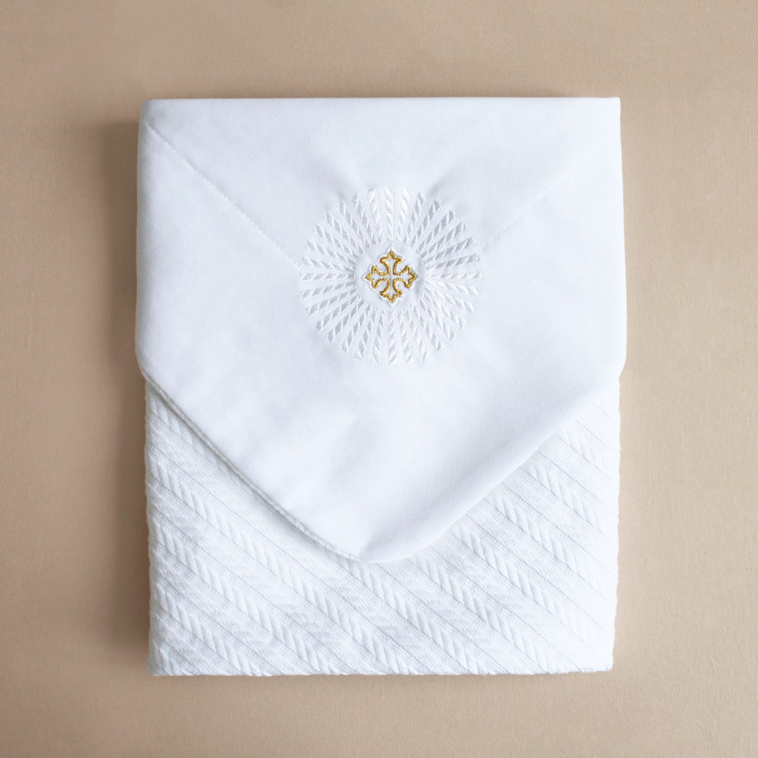 Біла крижма пледик з вишитим хрестиком для немовляти хлопчика або дівчинки 100% натуральна тканина