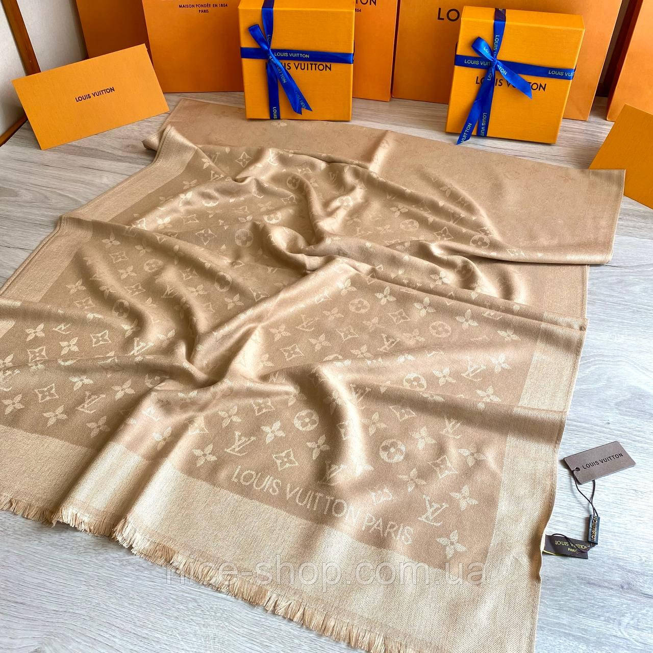Палантин Louis Vuitton теплий беж