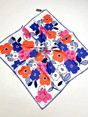 Шовкова брендова хустка Gucci квіти 90*90 см ручна обробка краю, фото 1