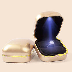 Коробочка для каблучки  з підсвіткою Shell — Футляр скринька для пропозиції або весілля Золото