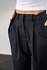 Класичні штани з акцентними ґудзиками на поясі — чорний колір, S (є розміри), фото 2