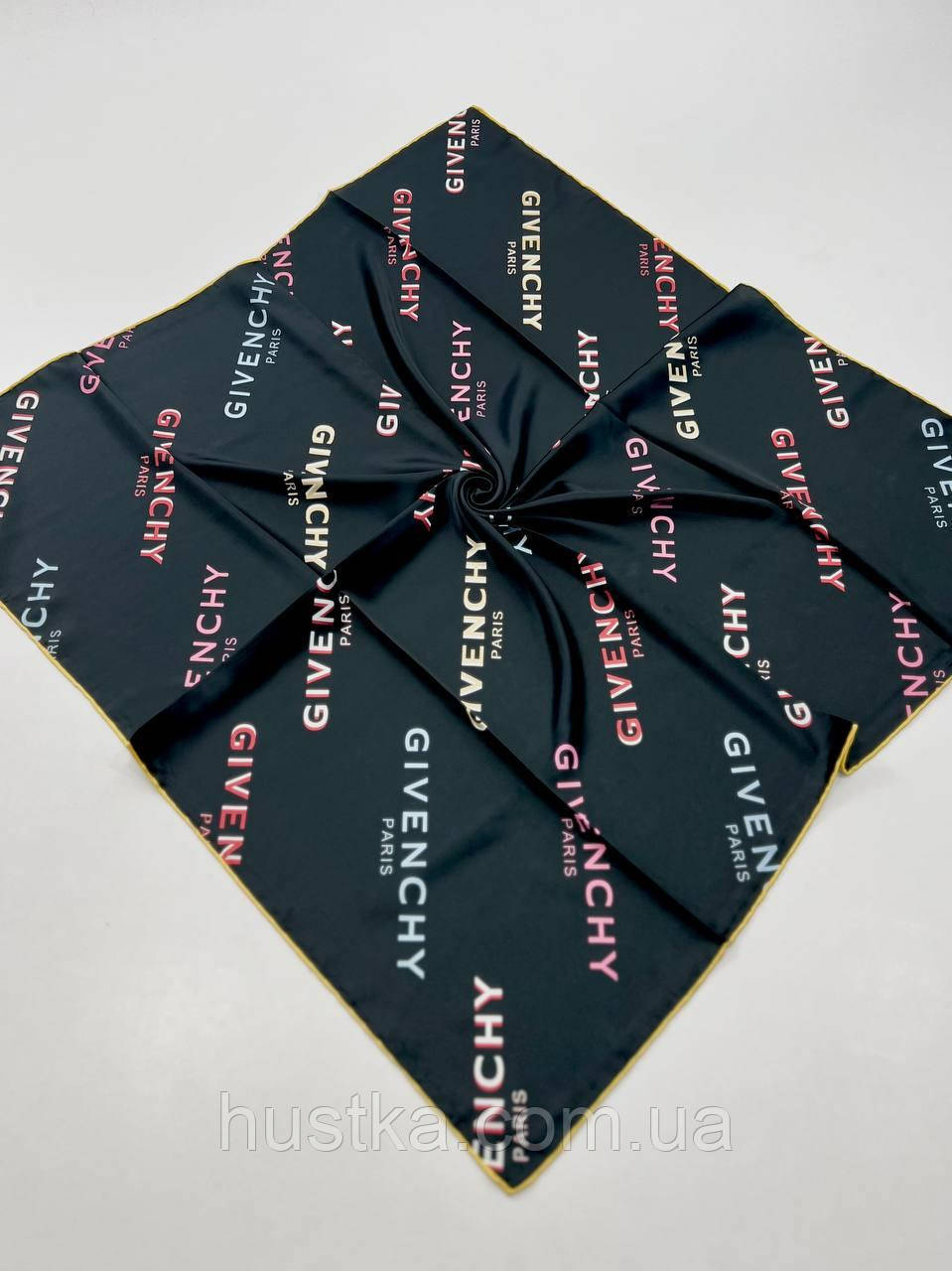 Шовкова брендова хустка Givenchy 90*90 см чорна ручна обробка краю