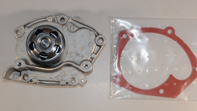 Водяний насос на Renault Trafic II 2001->2006 1.9 dCi — Renault (Оригінал) - 7701479043, фото 1