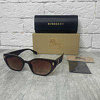 Солнцезащитные очки женские BURBERRY 10785 коричневый в комплекте з футляром