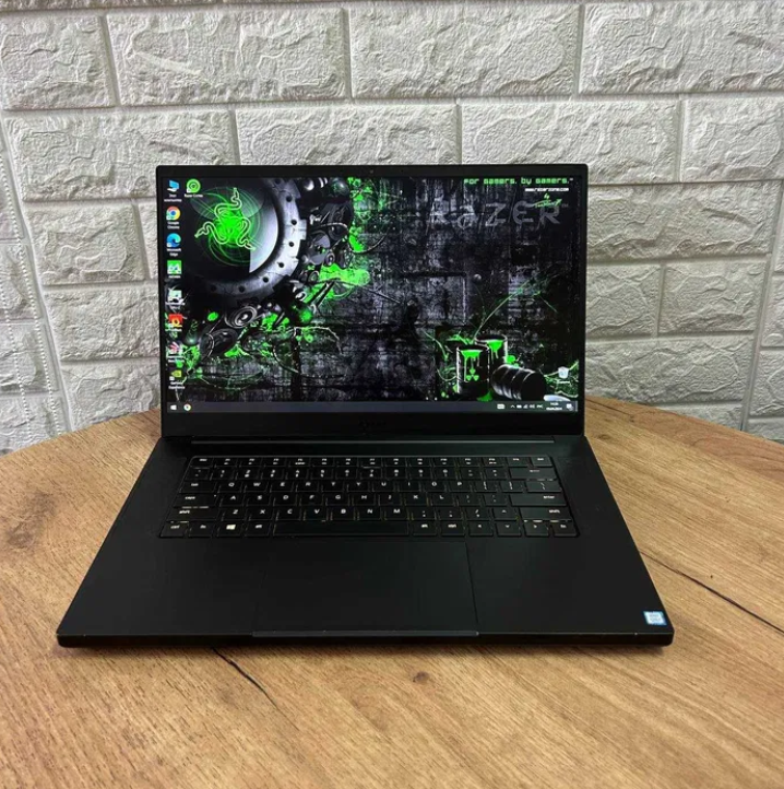 Ноутбук Razer Blade 15 FHD IPS 144Hz i7 9750H 16Gb SSD 128Gb+HDD1Tb RTX 2060 Б/В, фото 1