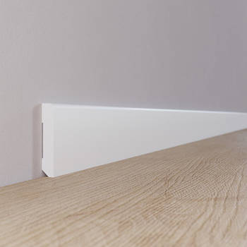 Плінтус і фурнітура