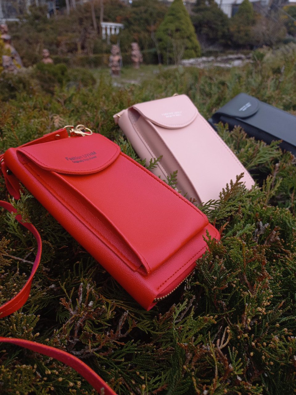 Червоний - жіночий гаманець - сумка-клатч для телефону, грошей та банківських карток, з довгим ремінцем