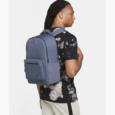 Рюкзак спортивний міський Nike Heritage Eugene Backpack 23 л (DB3300-491)