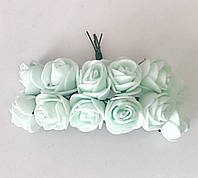 Букетик троянд із фоамірану 12 шт. колір м'ятний світлий
