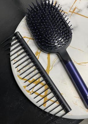 Dyson Designed Detangling Comb (Black/Copper)
