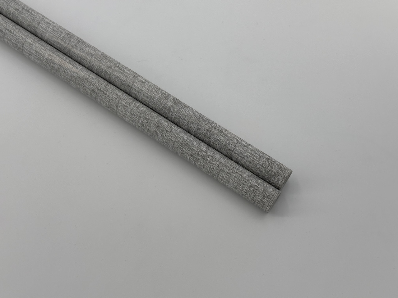 Папір подарунковий. Колір сірий 70х100см. 2шт