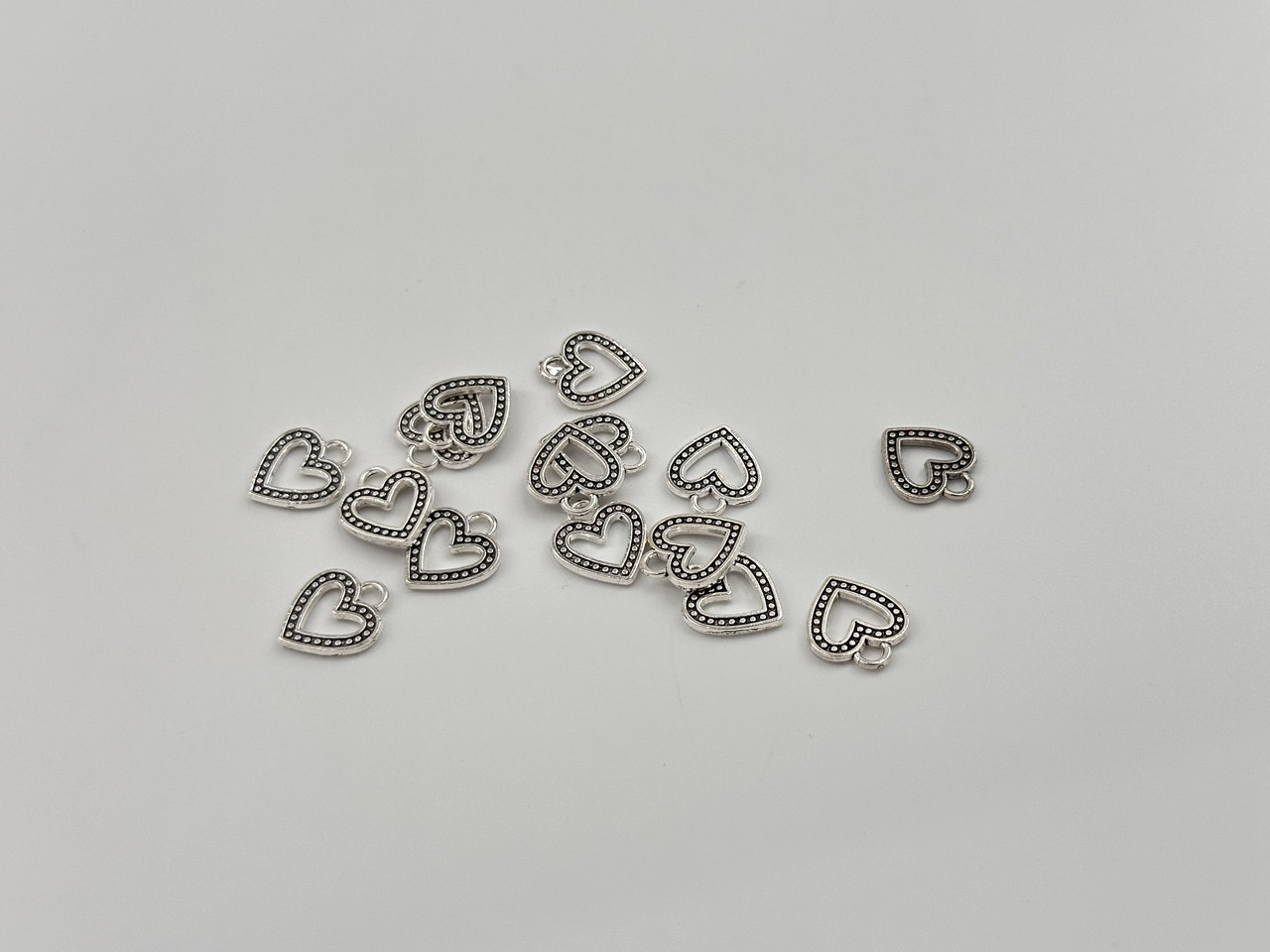 Кулони металеві. Серце. Колір "античне срібло". 14х12мм