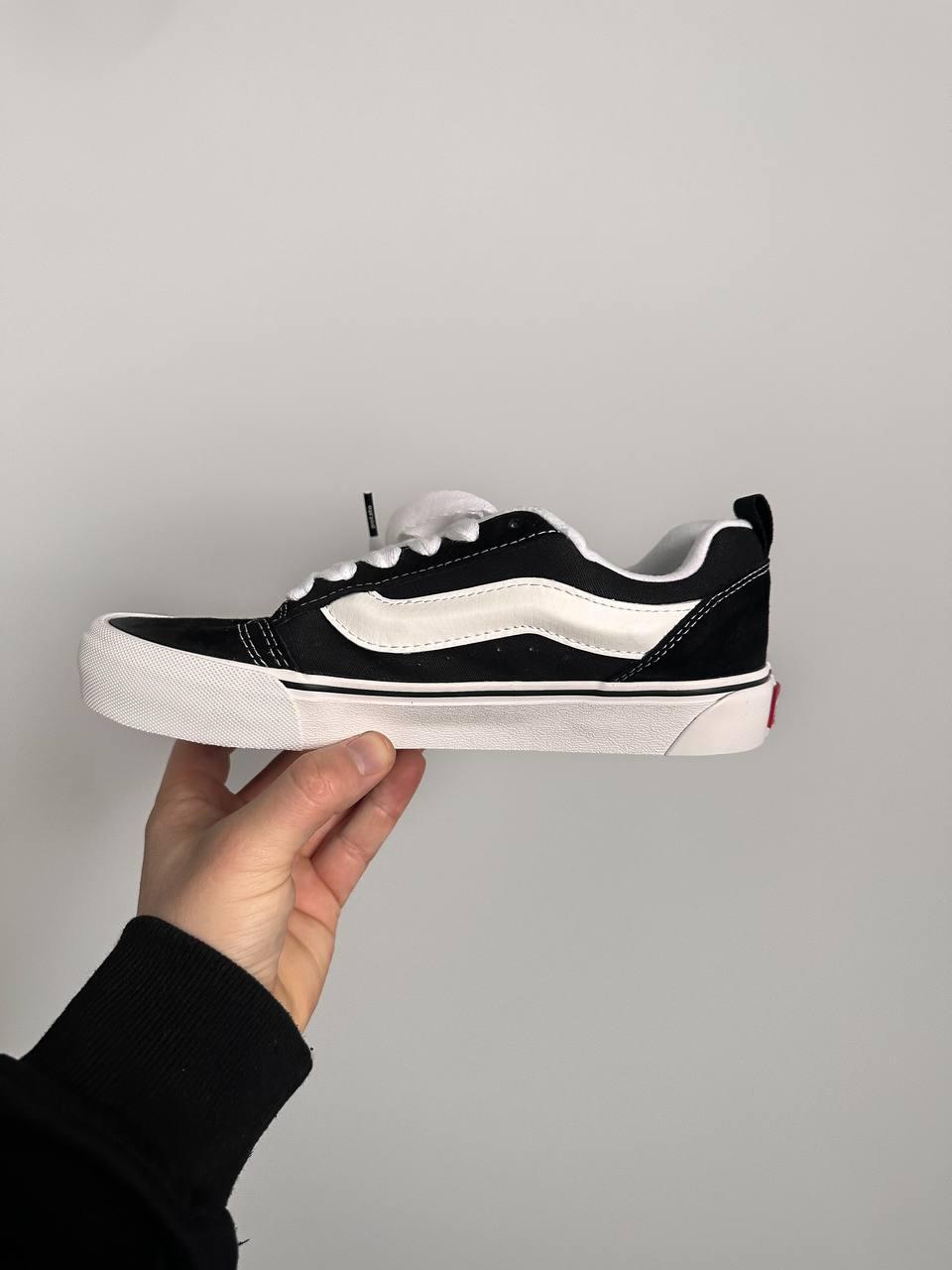 Чоловічі кеди демісезонні Vans Knu Skool (чорно-білі) низькі повсякденні кеди В005 Ванс vkross