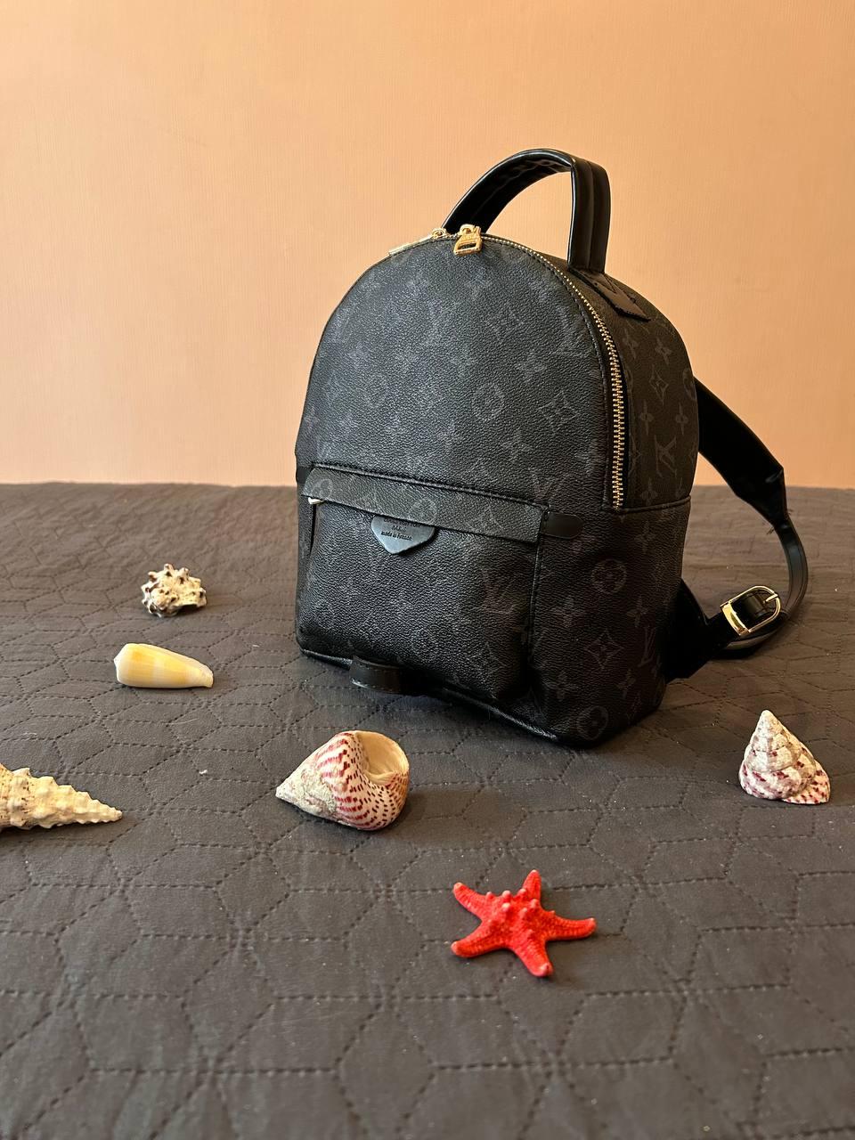 Жіночий рюкзак Louis Vuitton Backpack Black (чорний) крутий зручний місткий рюкзак S105 vkross
