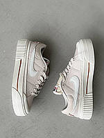 Женские демисезонные кеды Nike Court Legacy White/Beige (белые с бежевым) стильные повседневные NK091 Найк