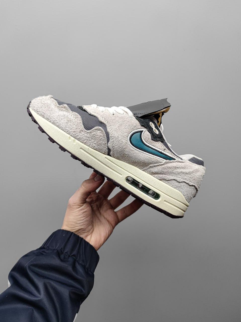 Чоловічі кросівки Nike Air Max 1 Protection Pack (сірі) модні повсякденні кроси NK493 Найк vkross