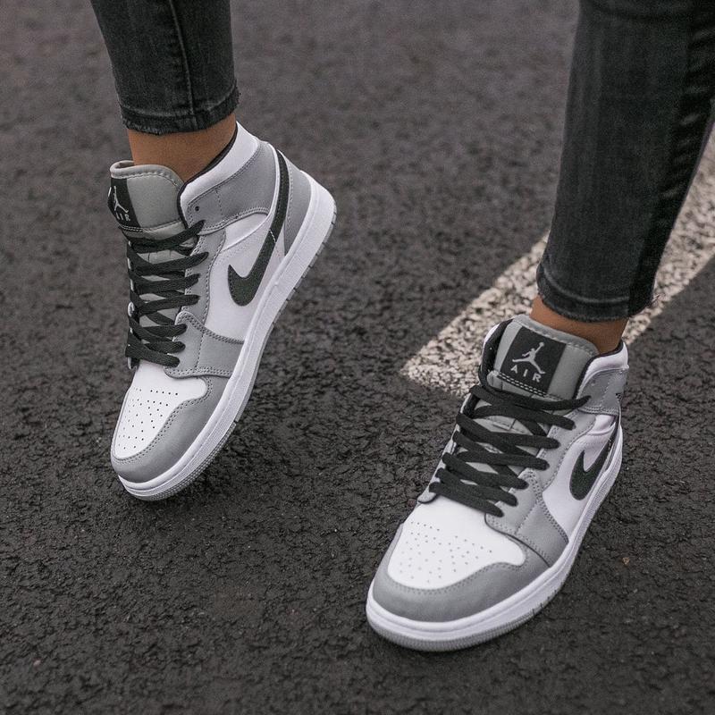 Мужские кроссовки Nike Air Jordan 1 Retro High, кожа, серый, белый, черный, Найк Еір Джордан 1 Ретро Хай - фото 2 - id-p2179211330