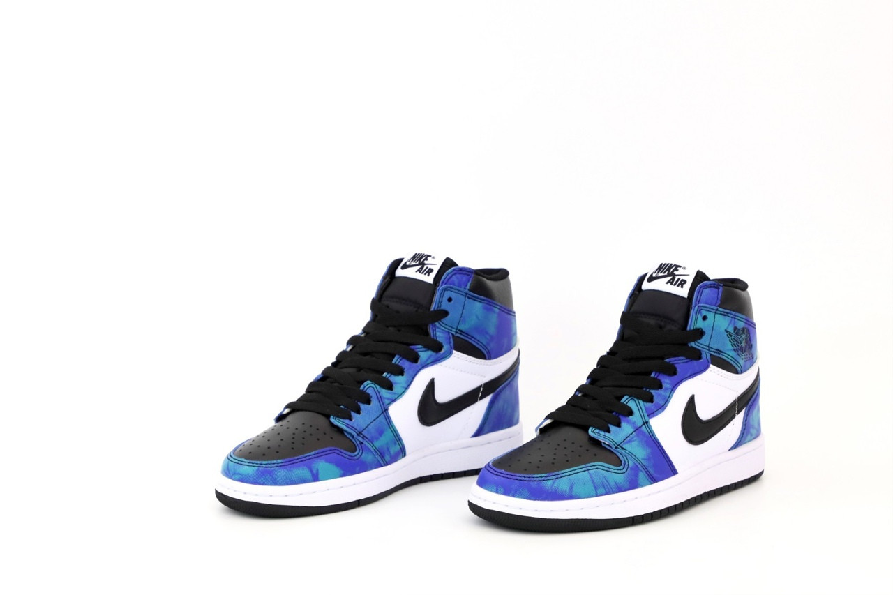 Женские кроссовки Nike Air Jordan 1 Retro High, Найк Еір Джордан 1 ретро хай чорні з синім з фіолетовим - фото 3 - id-p2179211340