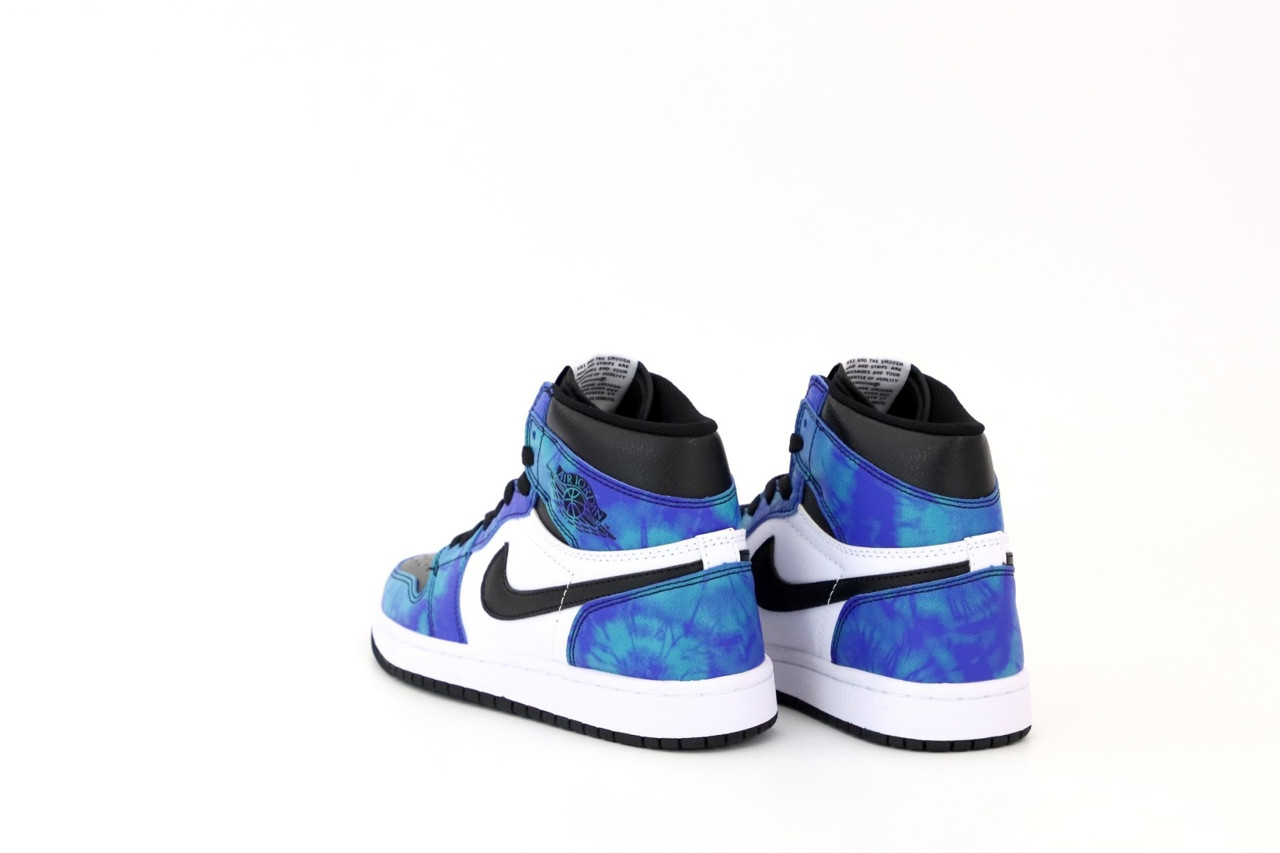 Женские кроссовки Nike Air Jordan 1 Retro High, Найк Еір Джордан 1 ретро хай чорні з синім з фіолетовим - фото 4 - id-p2179211340