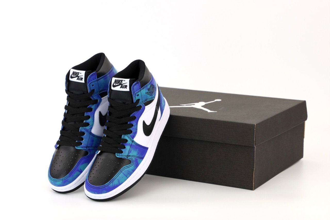Женские кроссовки Nike Air Jordan 1 Retro High, Найк Еір Джордан 1 ретро хай чорні з синім з фіолетовим - фото 5 - id-p2179211340
