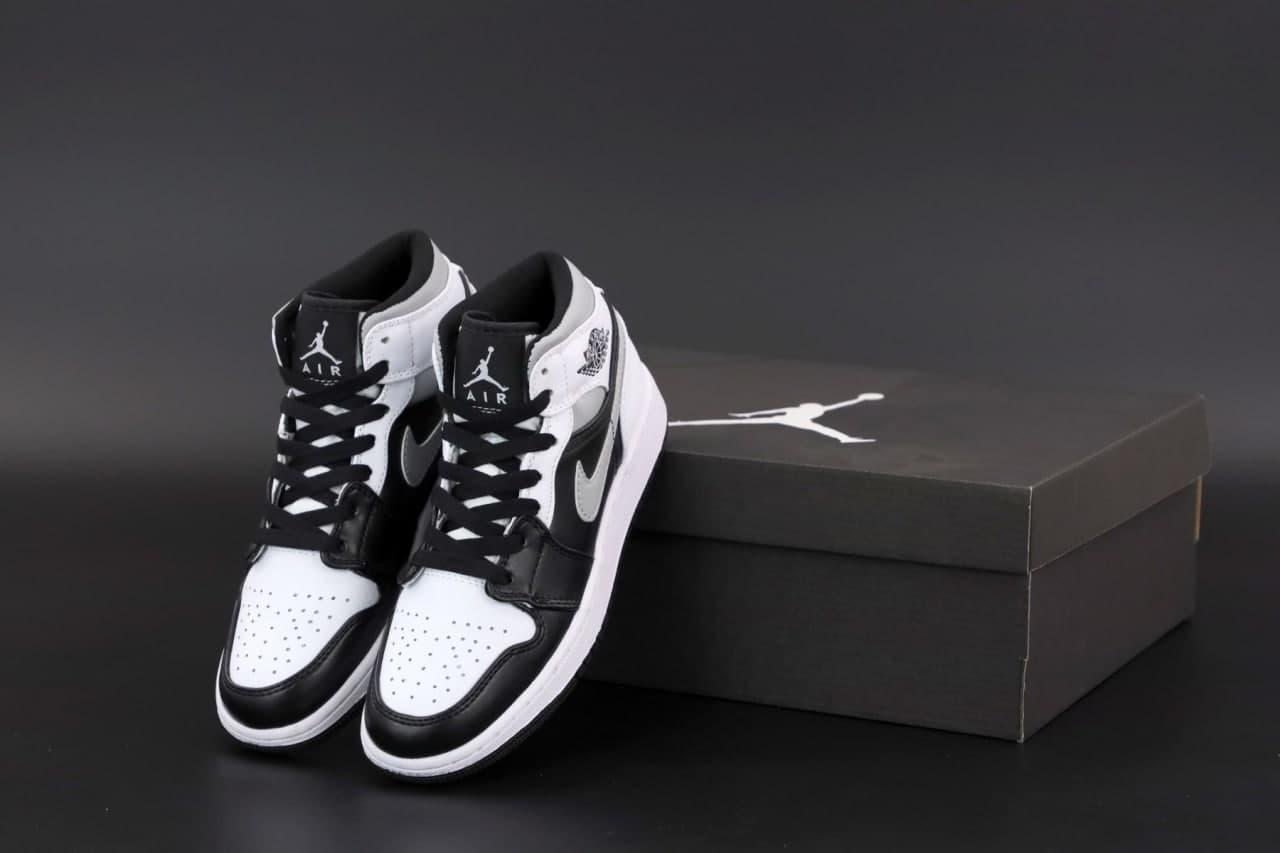 Женские кроссовки Nike Air Jordan 1 Retro High, Найк Эир Джордан 1 Ретро Хай черные с серым с белым - фото 5 - id-p2179229980