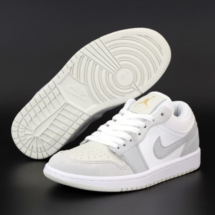 Женские кроссовки Nike Air Jordan 1 Retro Low, Найк Эир Джордан 1 ретро лов белые с серым - фото 2 - id-p2179229984