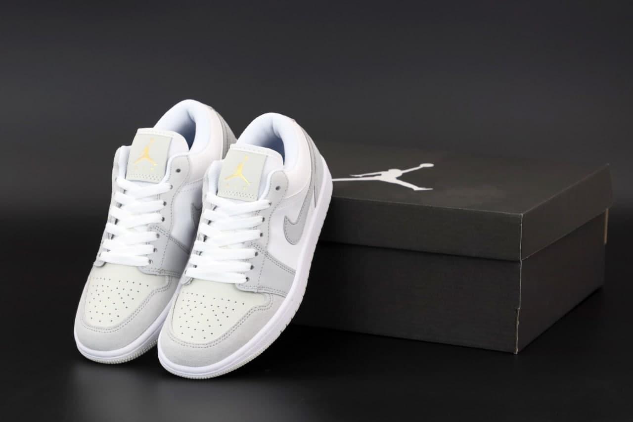 Женские кроссовки Nike Air Jordan 1 Retro Low, Найк Эир Джордан 1 ретро лов белые с серым - фото 4 - id-p2179229984