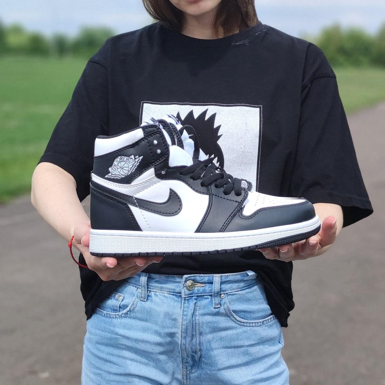 Женские кроссовки Nike Air Jordan 1 Retro High, кожа, черно-белый, Китай Найк Еір Джордан 1 Ретро Хай чорно-бі - фото 7 - id-p2179230186