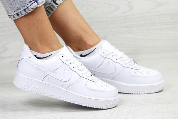 Женские кроссовки Nike Air Force 1 Low, кожа, белый, Вьетнам Найк Еір Форс 1 Лов білі шкіряні - фото 1 - id-p2179251091