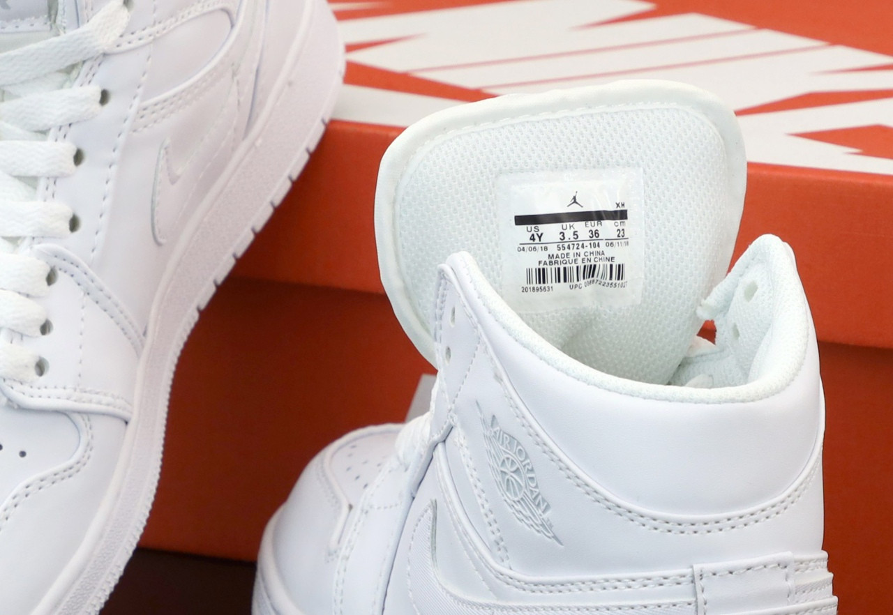 Мужские кроссовки Nike Air Jordan 1 Retro High, кожа, белый, Китай 42 - фото 5 - id-p2179252723