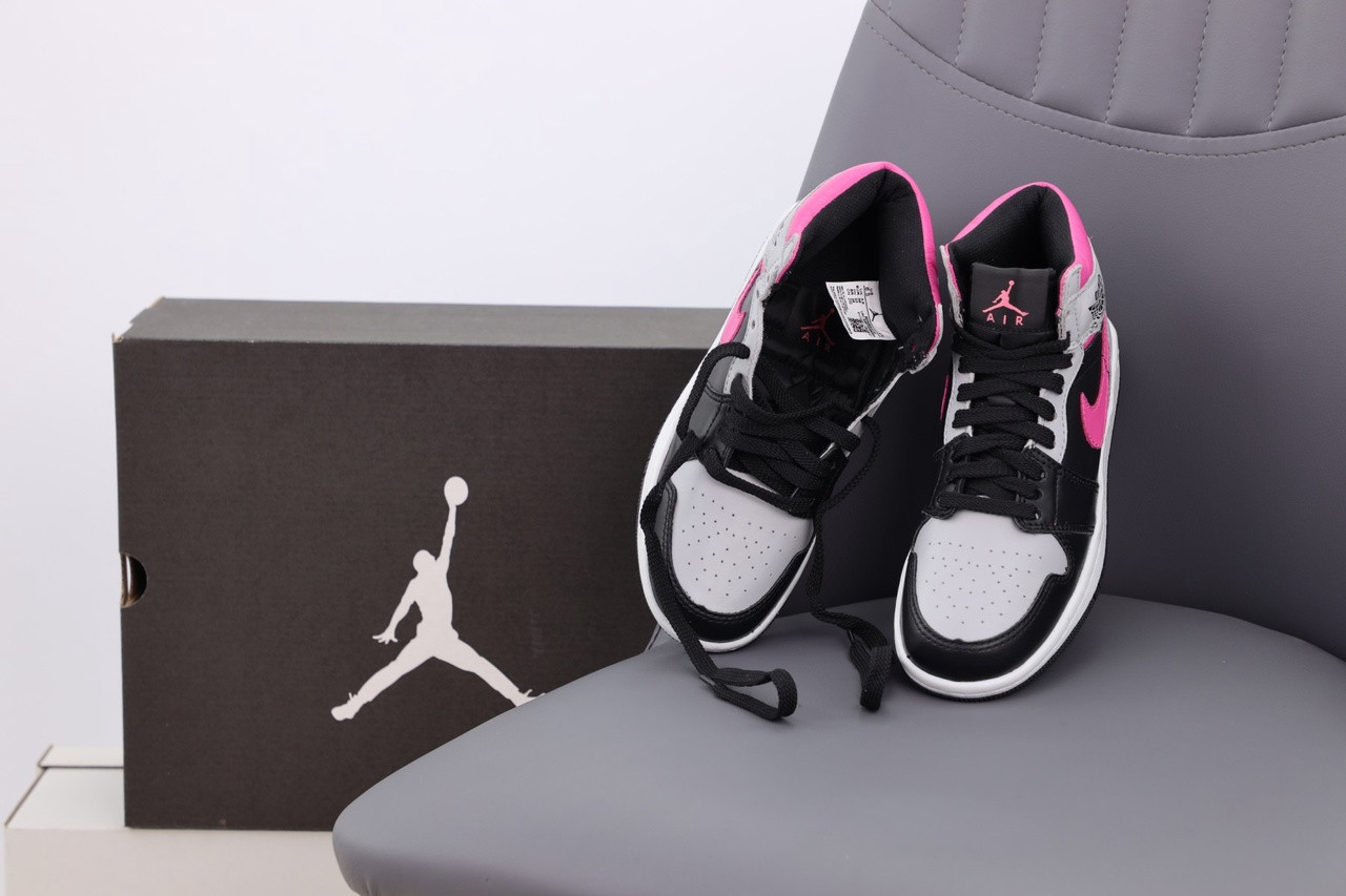Женские кроссовки Nike Air Jordan 1 Retro High, кожа, серый, черный, розовый, Вьетнам 37 - фото 3 - id-p2179253972