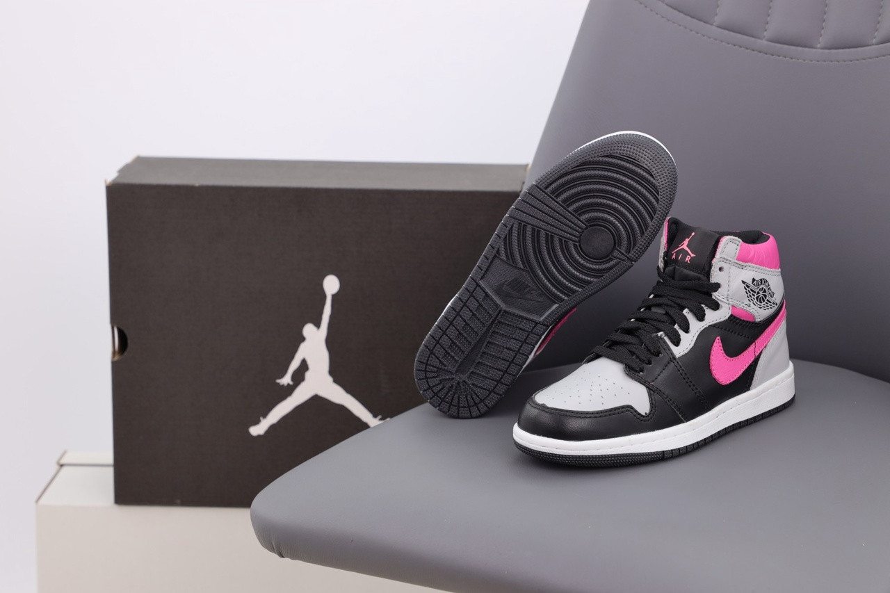 Женские кроссовки Nike Air Jordan 1 Retro High, кожа, серый, черный, розовый, Вьетнам 37 - фото 6 - id-p2179253972