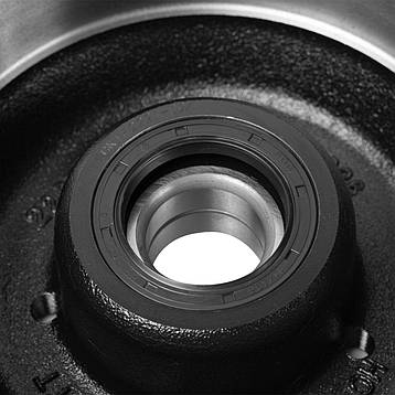 Гальмівний барабан Knott Autoflex F200 ET0 1500 кг 5x112 200 x 50 з підшипником 39/72x37мм 6A2582.023, фото 3
