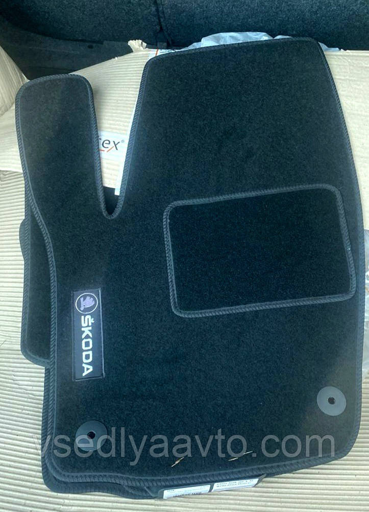 Ворсовий водійський коврик SKODA Rapid, фото 1