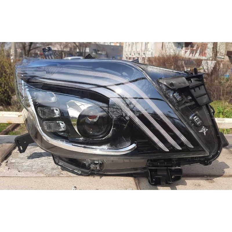 Передня альтернативна оптика для Toyota Land Cruiser Prado 150 2009+