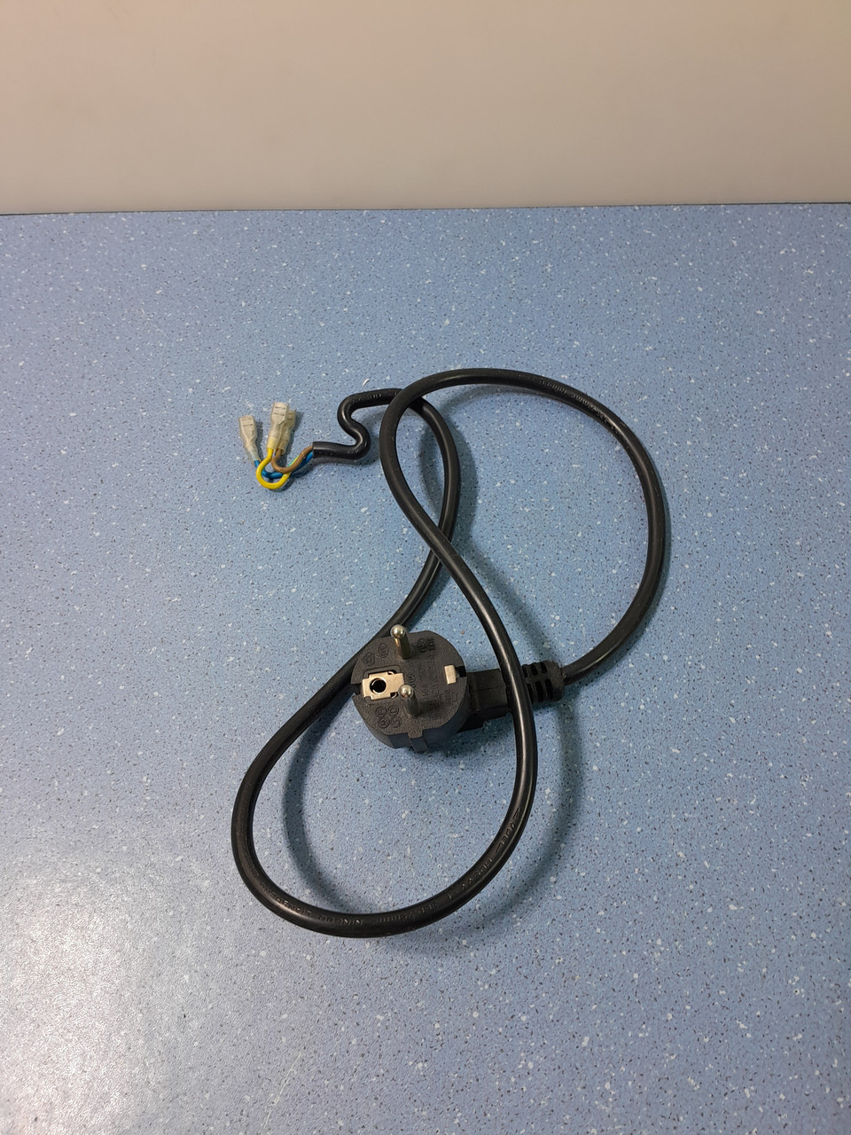 Шнур живлення для чайника універсальний 90 см.: продаж, ціна у Києві ...