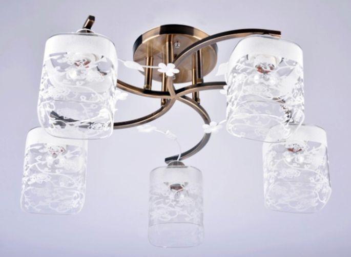 Люстра стельова на п'ять плафонів