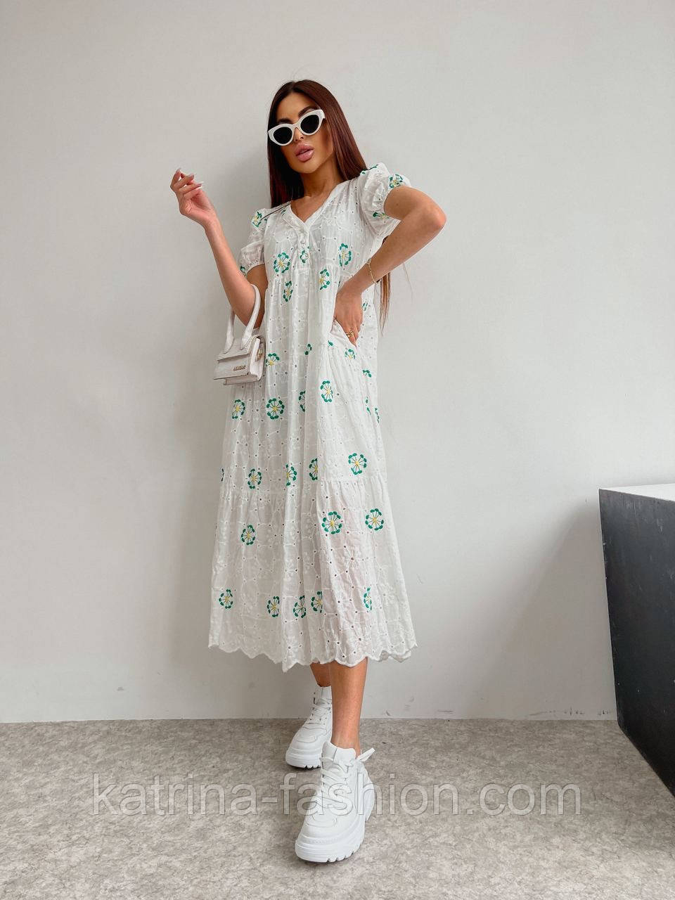 Плаття біле батист прошва хб максі з квітковою вишивкою, фото 1