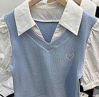 Жіноча молодіжна кофта суцільна з жилетки та блузи з вишитою емблемою (чорний, шоколадний, блакитний, сірий)