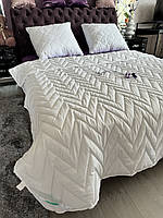 Одеяло белое летнее стеганое двуспальное на холлофайбере отельного типа