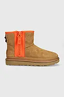 Urbanshop com ua Замшеві чоботи UGG Classic Mini Zipper Tape Logo колір коричневий 1144034 РОЗМІРИ ЗАПИТУЙТЕ