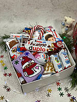 Новогодний подарочный бокс для девушки коробка со сладостями kinder Nestore Новорічний подарунковий бокс для