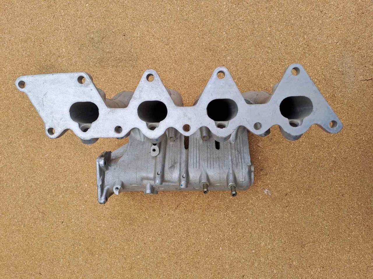 Колектор впускний 1.6 BYD F3 Бід Ф3, фото 1