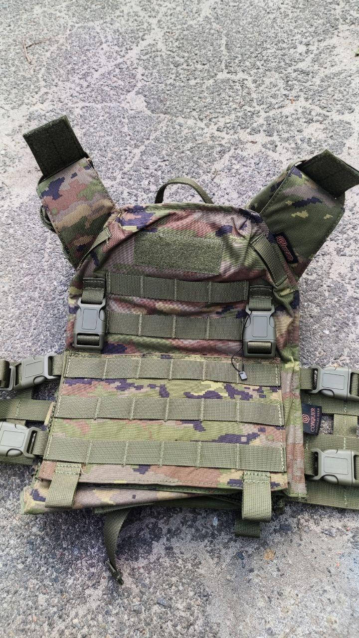 

Тактический жилет - плитоноска "Conquer Pro" Camouflage