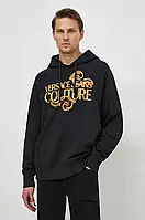 Urbanshop com ua Бавовняна кофта Versace Jeans Couture чоловіча колір чорний з капюшоном з принтом РОЗМІРИ