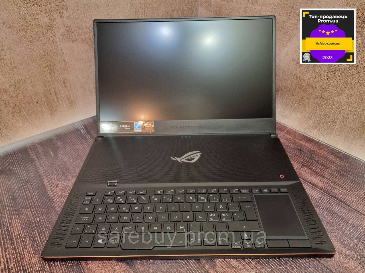 Ігровий ноутбук ASUS ROG Zephyrus S17 (Core i7-8750H/16Gb/RTX 2080 Max-Q/SSD 1Tb/144Hz)