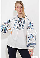 Лляна вишиванка блузка жіноча класична із синім орнаментом