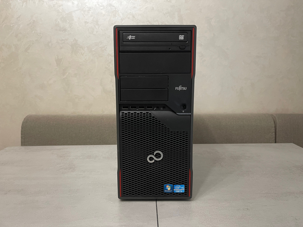 Комп'ютер Fujitsu ESPRIMO P700 E90+, i5-2400 3,4GHz, 8GB, 120GB SSD+500GB HDD, Nvidia