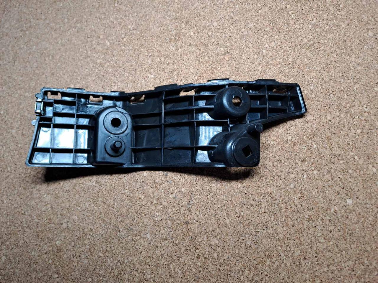 Кронштейн переднього бамперу лівий JAC J2 Джак Жак Ж2, фото 1