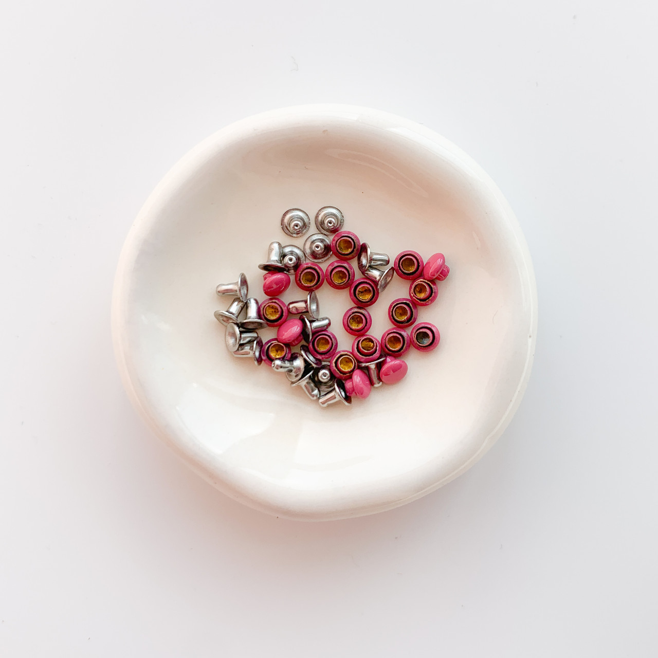 Хольнітен 3 мм для лялькового одягу та взуття 20 шт Малиновий, фото 1